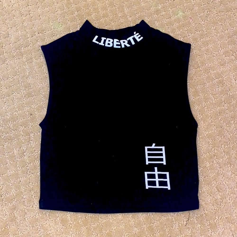 black tank top crop top
